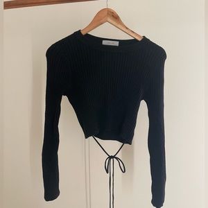 29 | 28 Long Sleeve Cropped Knit w/ Waist Wrap